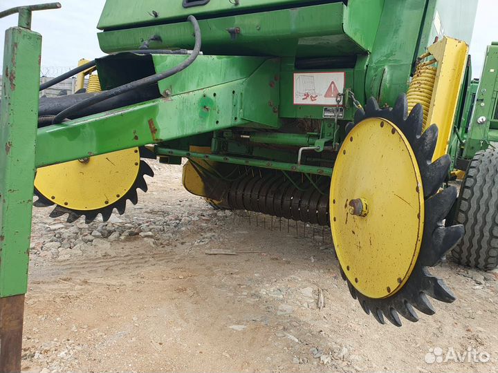 Пресс-подборщик John Deere 545, 1992