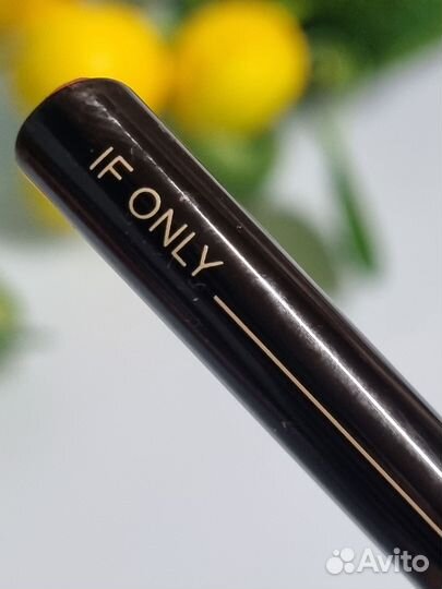 Помада hourglass