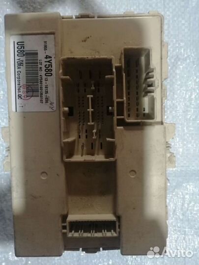 Блок предохранителей салонный Hyundai Solaris, Kia