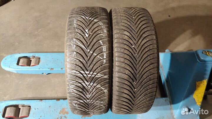 Michelin Alpin 5 205/45 R16 87H
