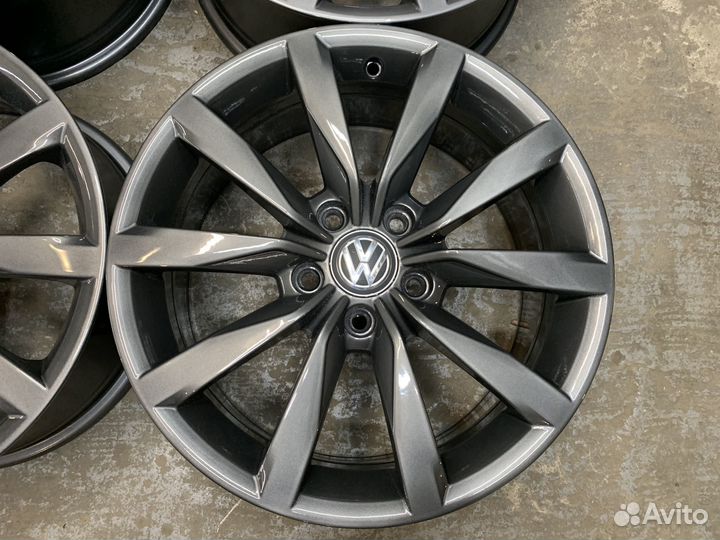 Оригинальные диски на Golf 7 R17 dijon