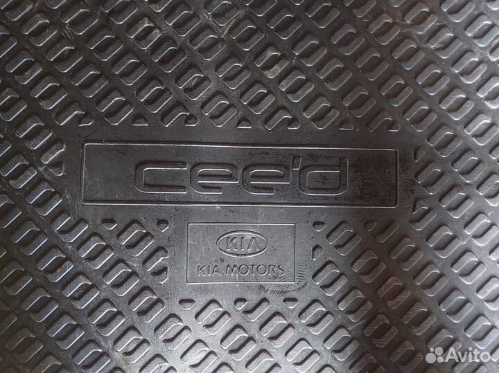 Ковёр в багажник