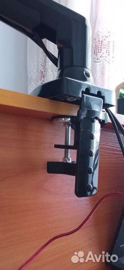 Кронштейн для монитора
