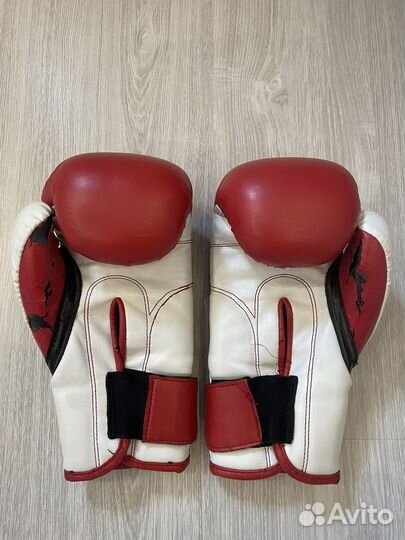 Боксерские перчатки Adidas