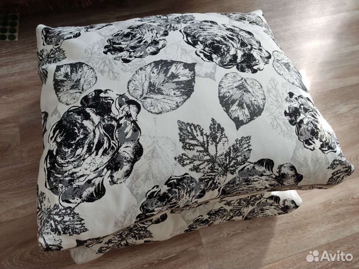 Подушка 70*70+декоративная наволочка с замочком