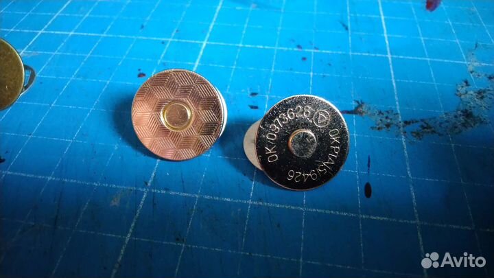 Магнитная кнопка