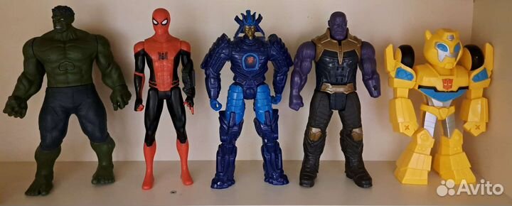 Супергерои и Машинка на радиоуправлении