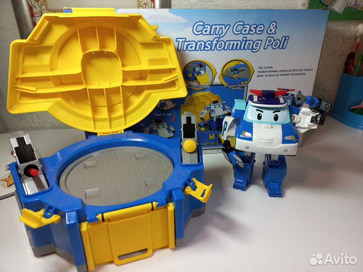 Кейс с трансформером Поли, 12,5 см с гаражом