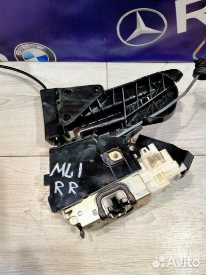 Замок двери задний правый Mercedes-Benz Ml 164