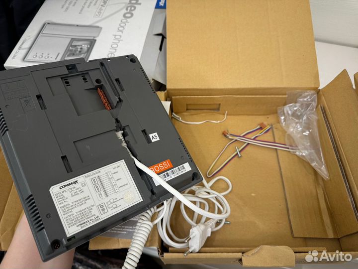 Видеодомофон Commax DPV -4HP2