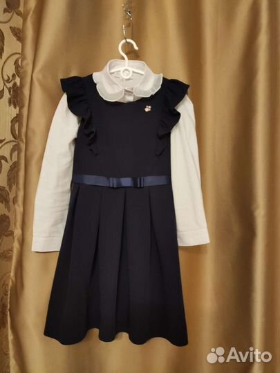 Школьная форма, сарафан и 2 блузки 128р