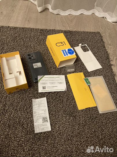 Телефон realme c31 новый