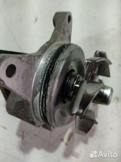 Насос водяной помпа Mazda Mazda6 GH 2.0 LF 2011