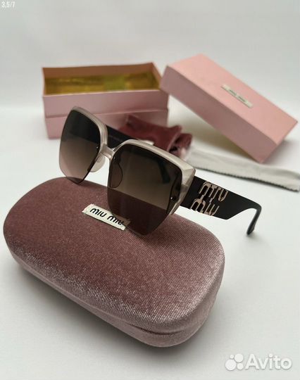 Солнцезащитные очки miu miu