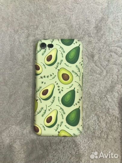 Чехлы на iPhone 7