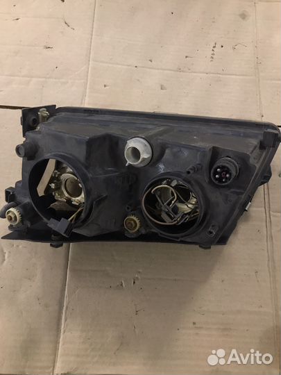 Фара правая Volkswagen Passat B5 (4746)