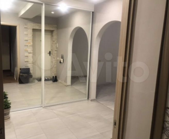 2-к. квартира, 56,3 м², 2/5 эт.