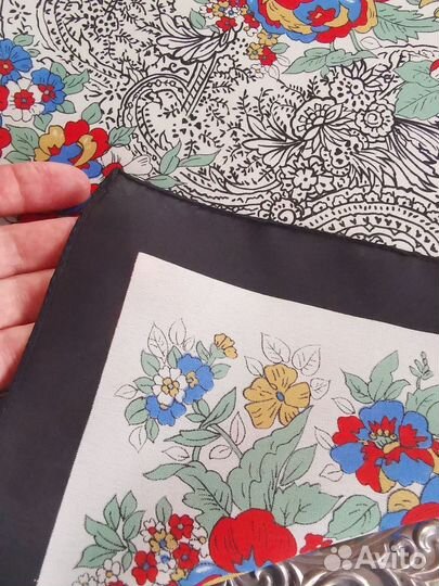 Винтажный красивый платок Италия