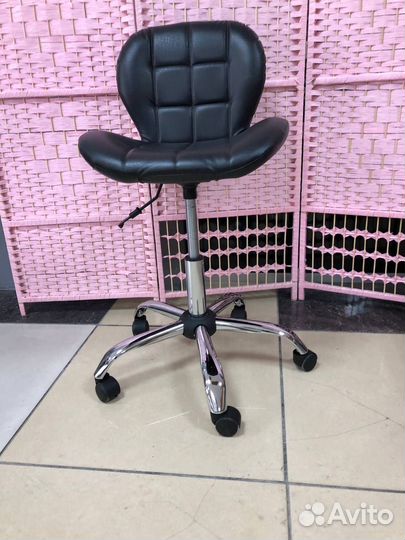 Стул мастера маникюра