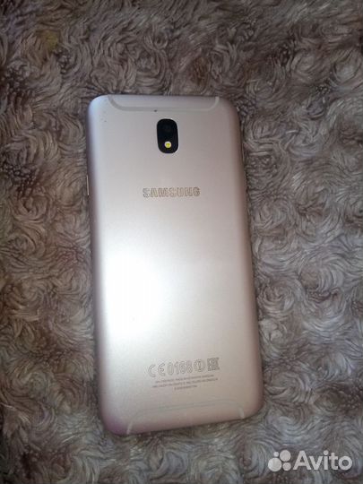 Телефон Samsung galaxy j7