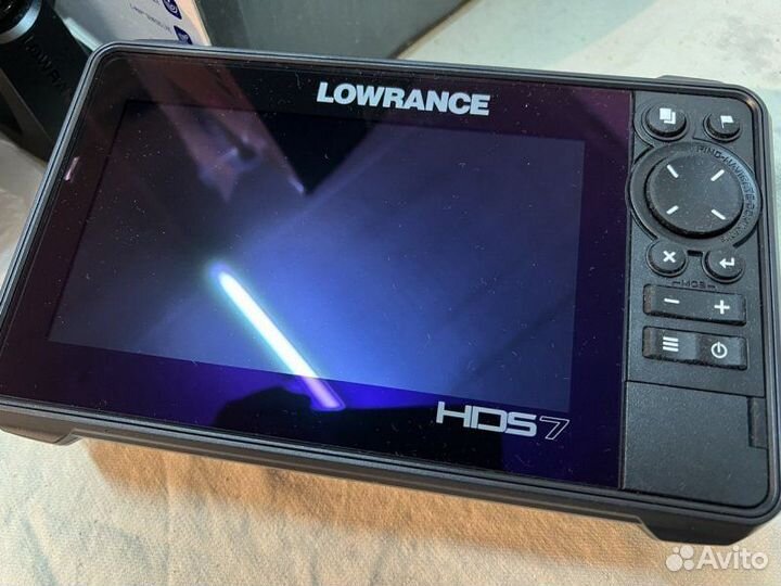 Эхолот Lowrance HDS Live 7 с датчиком 3в1