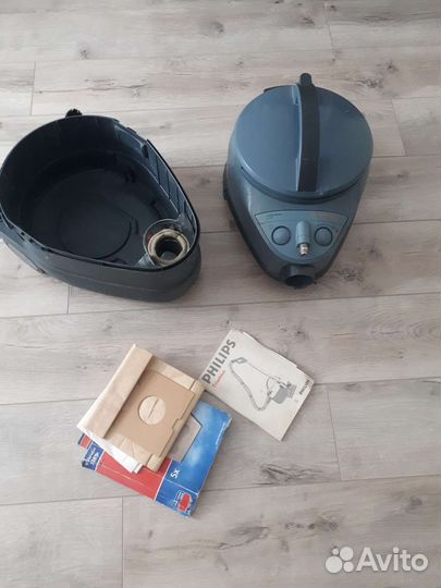 Моющий пылесос Philips