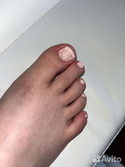 Маникюр и педикюр