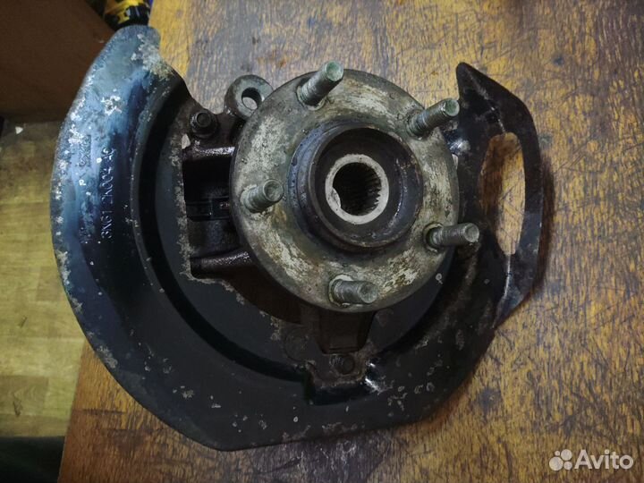 Поворотный кулак mazda 3 bk правый