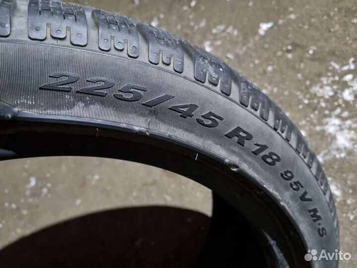 Pirelli Winter Sottozero 225/45 R18 95V
