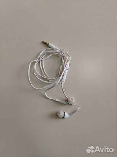 Проводные, беспроводные наушники