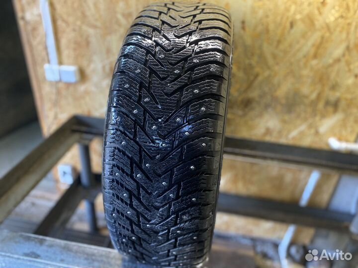 Nokian Tyres Hakkapeliitta 8 SUV 235/55 R20 102T