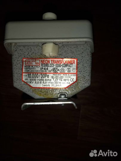 Неоновый трансформатор