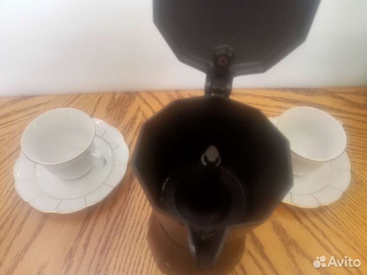 Гейзерная кофеварка