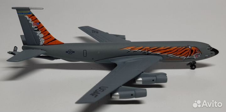 Модель самолёта Boeing KC-135E U.S.AirForse 1:400