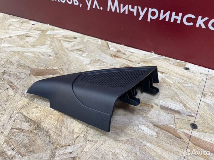 Уголок зеркала левый LADA Vesta