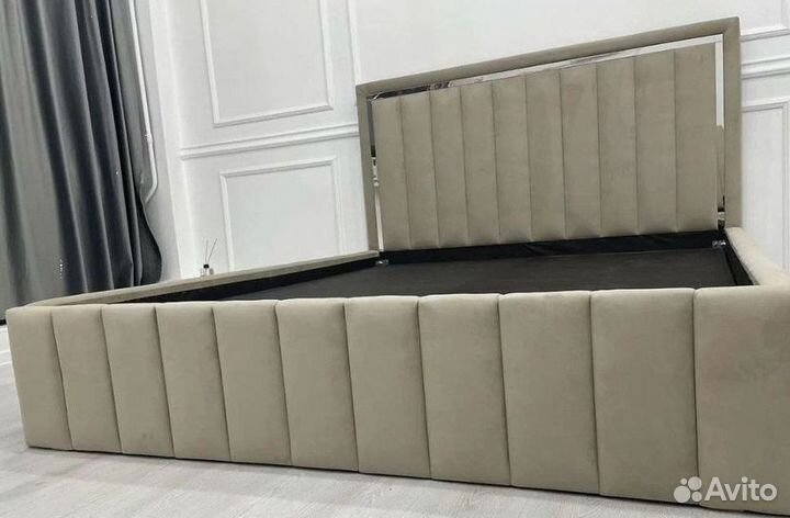 Кровать мягкая двуспальная на заказ