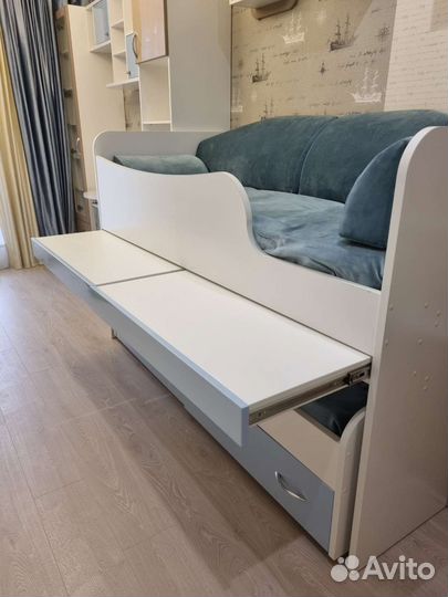 Двухъярусная кровать выдвижная, новая