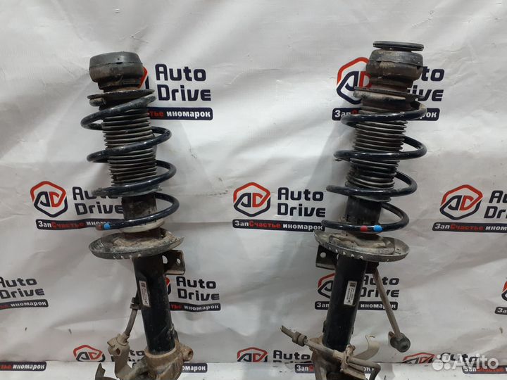 Skoda Fabia 2 стойка передняя левая.правая