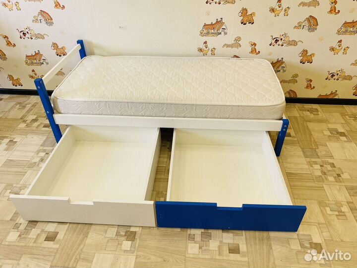 Кровать с матрасом (доставка по городу)