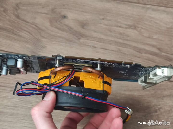 Gigabyte Radeon HD4850 512мб