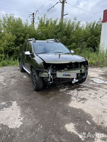 Renault Duster 1.5 МТ, 2016, битый, 121 000 км
