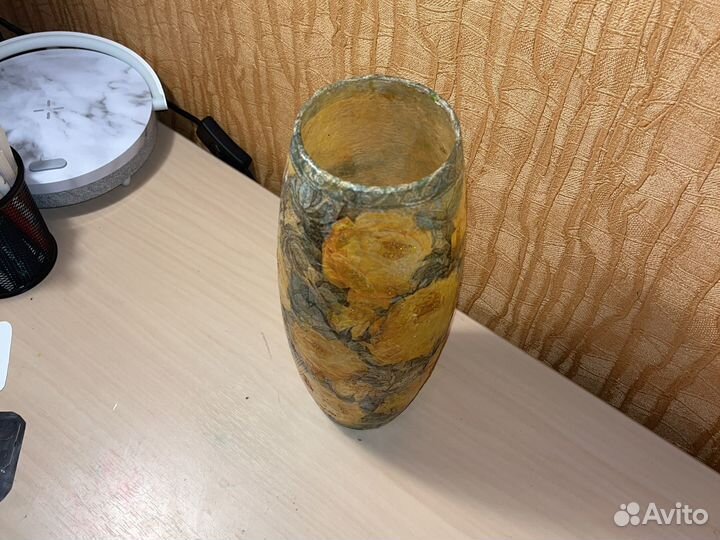 Ваза с узорами ручной работы