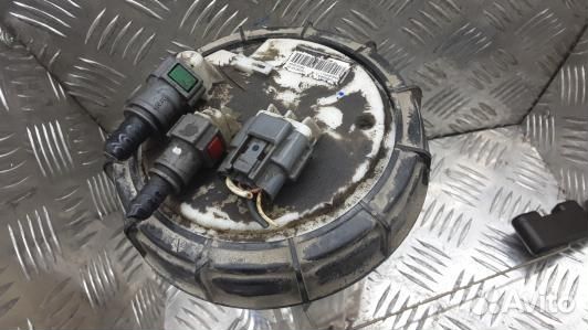 Датчик уровня топлива renault scenic 3 (99U03M801)