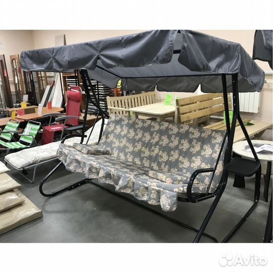 Садовые качели новые