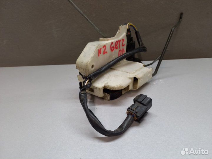 Замок двери передний левый Hyundai Getz 2009