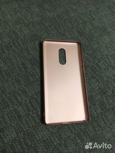 Чехлы для телефона