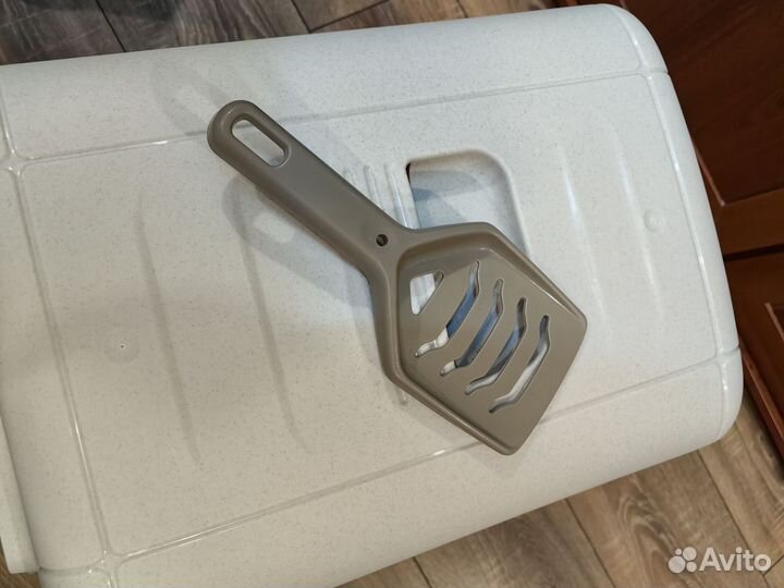 Закрытый лоток для кошек