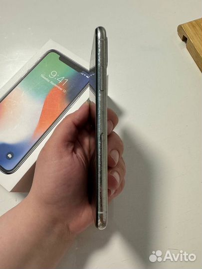 iPhone X, 64 ГБ