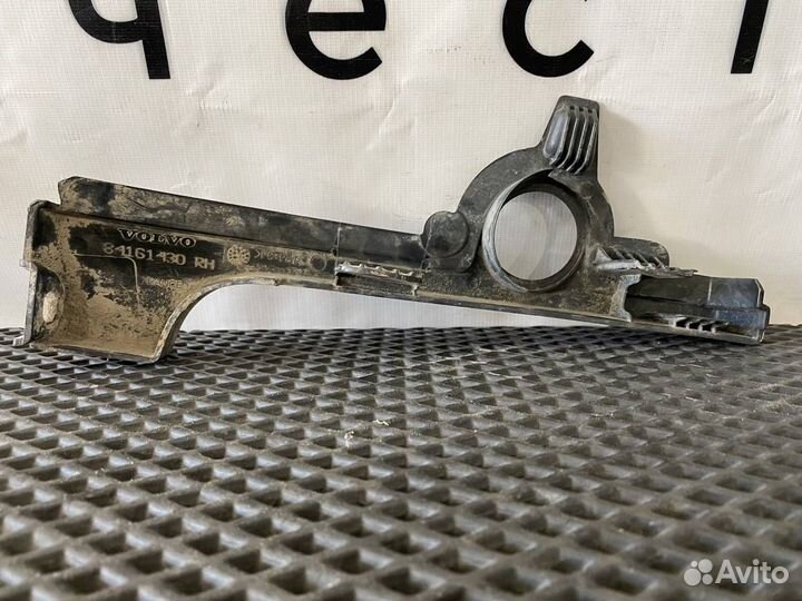 Кронштейн подножки Volvo FMX 84161430