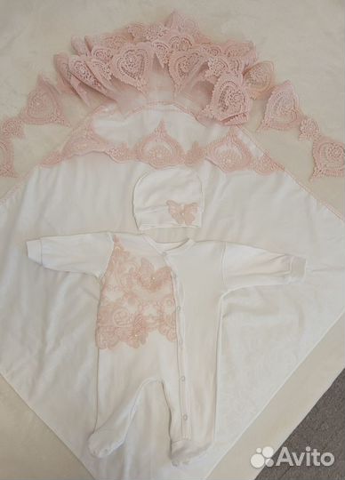 Комплект на выписку для девочки